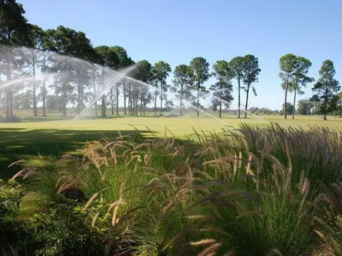 Terreno en Venta en Los Pinares Country Club, USD 42.000