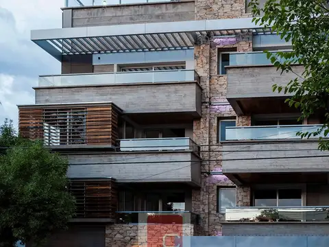 Clarck 560, Ciudad