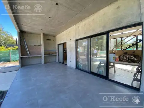 Casa 5 ambientes con 2 baños