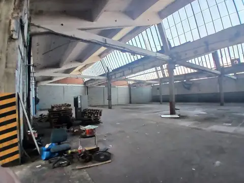 Depósito de 1179 m2 cubiertos en Florida