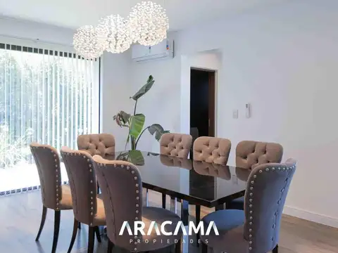 Casa en Venta al Este