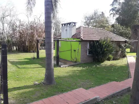 Quinta en venta - 5 Dormitorios 3 Baños 3 Cocheras SUM - 4886Mts2 -  Villa Elisa [FINANCIADA]