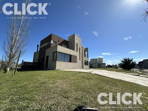 Casa en Alquiler de 5 dormitorios