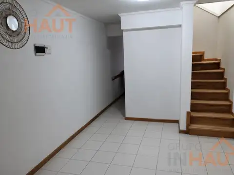 Depto Tipo Casa en Venta en Neuquen, USD 122.000
