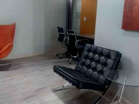 Oficina en Venta con 9 cocheras