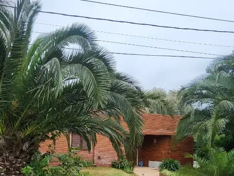 vendo casa quinta con planos 4 ambientes piscina climatizada apto credito hipotecario retazada