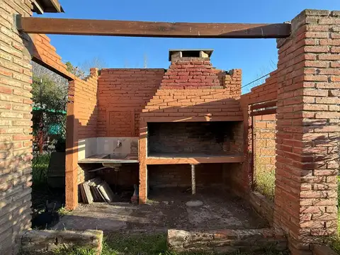 Casa 3 ambientes con 1 baño