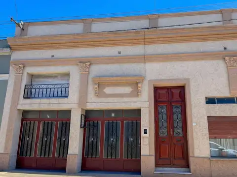 Casa de 5 dormitorios - Centro de Victoria