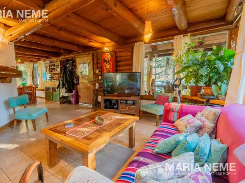 Casa en Venta con 2 cocheras