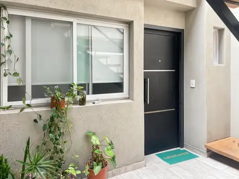 Departamento 3 Ambientes Apto Profesional / Vivienda en La Lucila | 2 Baños | Balcón al Frente