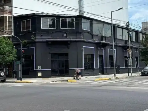 Espectacular LOTE ESQUINA 43 x 8,70 AV MONROE y LUGONES  V.URQUIZA