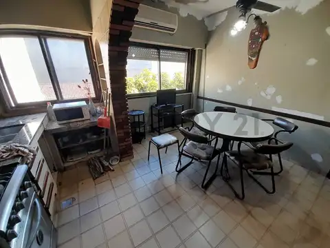 Homero 1500, Piso 0