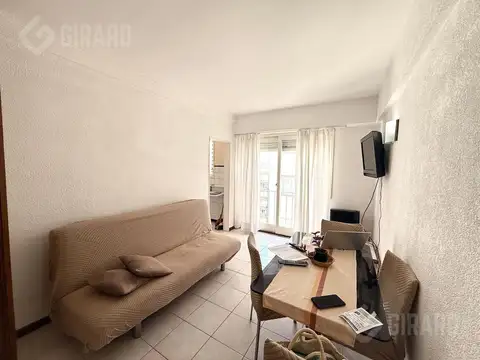 Alquiler temporarios 2026, 1 ambiente dividido para 3 personas, zona Plaza Colon