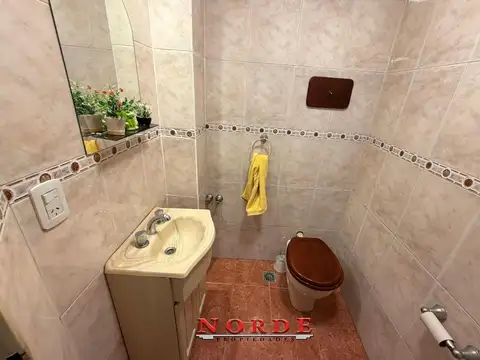 Venta • Liniers • Casa • Seis Ambientes • Quincho