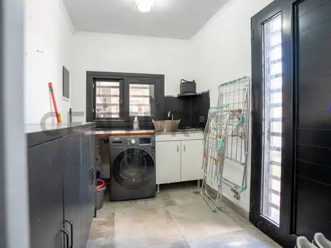 54 entre 6 y C. Centenario , Piso 0