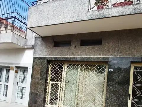 Local en Alquiler en Parque Chacabuco, $ 500.000