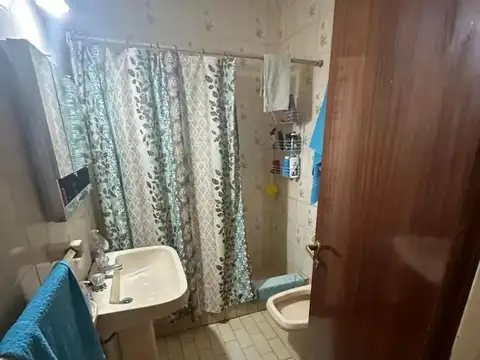 Venta casa de 5 amb en dos plantas s/300 m² de terreno