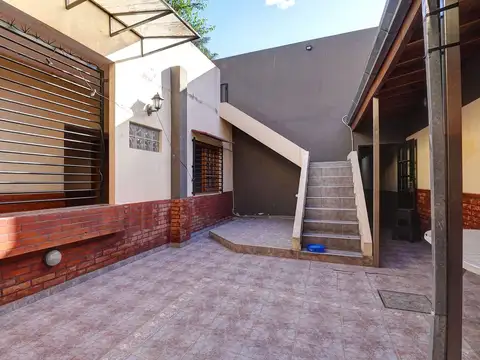 Depto Tipo Casa en Venta de 6 ambientes