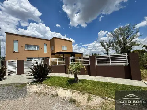 Casa en Venta con 1 cochera