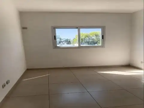 Depto Tipo Casa 3 ambientes con 2 baños