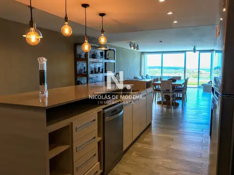 Departamento 4 ambientes con 3 baños