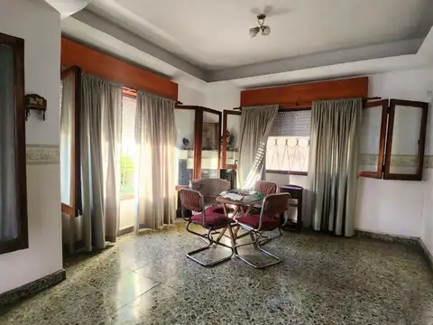 Casa 3 ambientes a la venta en José C Paz  CENTRO