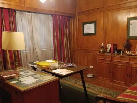 Exc Casa 5 dorm vta gge/jard/esc/play room Rivadavia 324