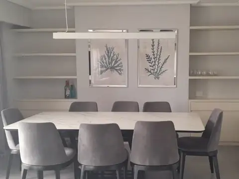 Alquiler Amoblado tipo casa reciclado living comedor 3 dormitorios una suite, toilette, family room,  terraza propia y quincho cochera baulera RECICLADO