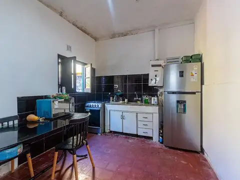 Casa en Venta en Echesortu con cochera