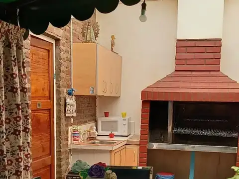 Casa - Venta - Argentina, Lanús - MANUELA PEDRAZA 3950