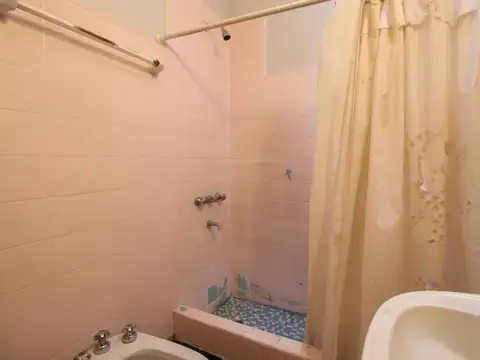 Depto Tipo Casa en Venta 40 años