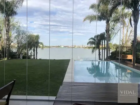 Casa en Venta en General Pacheco, USD 1.850.000