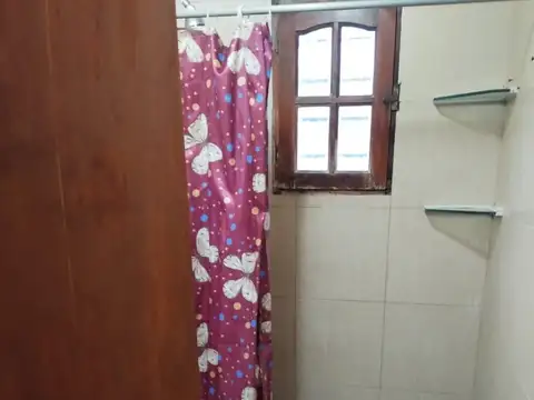 Venta 2 Viviendas en Amplio Lote. Zona Alfar