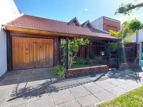 AMANCIO ALCORTA al 1200