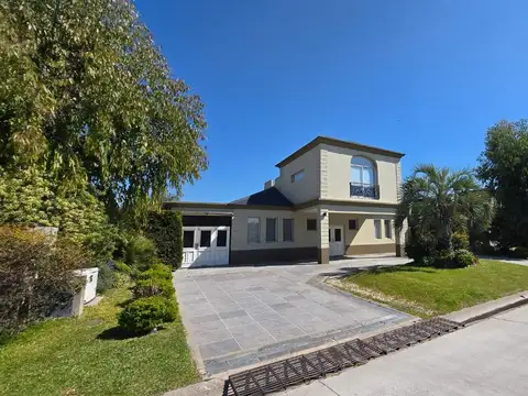 Casa en Venta de 4 dormitorios