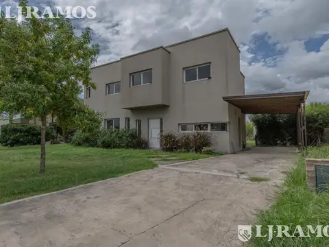 Av de los Lagos El Canton Barrio Puerto 240.000 PG