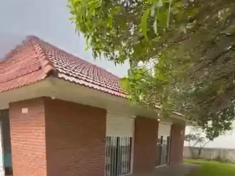 CASA CON EXCELENTE UBICACION OPORTUNIDAD 