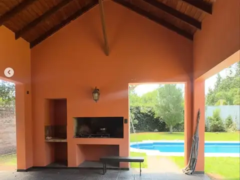 Casa en Venta con 1 cochera