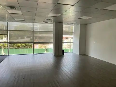 Oficina en Alquiler en Olivos, USD 15.200