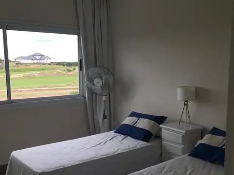 Casa 5 ambientes con 4 baños
