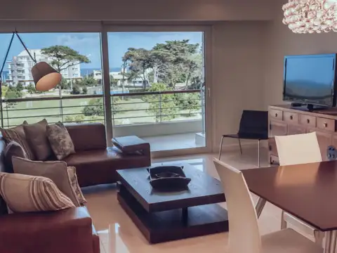 Apartamento en venta c/ cochera en P. Ballena