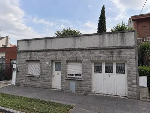 *LOTE DE 10 X 36 CON VIVIENDA A DEMOLER