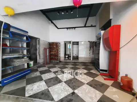 (EN BLOCK) PH CON LOCAL EN ESQUINA EN AV. HIPOLITO YRIGOYEN AL 6600 - GRAN TERRAZA DOBLE ALTURA