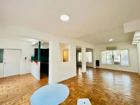 Depto Tipo Casa en Alquiler de 3 ambientes