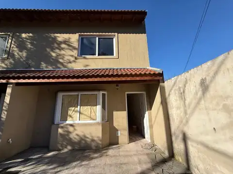 Duplex  3 Ambientes Las Azucenas,  Pilar .