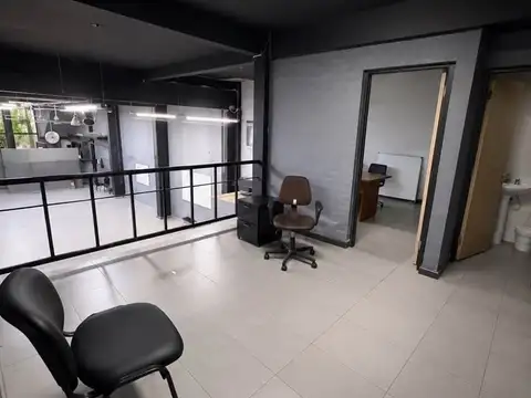 LOCAL COMERCIAL EN ALQUILER -  500 m²  -  AV. 3 DE ABRIL 1155