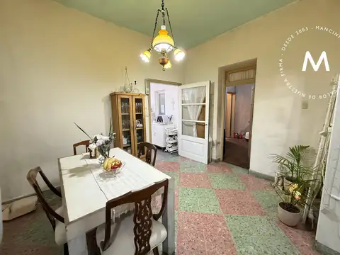 Venta en block - 2 departamentos de 2 y 3 ambientes con patio y local comercial - Villa Ballester