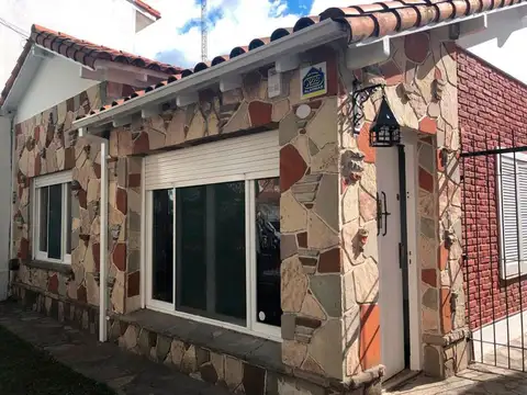 Roque Sáenz Peña 1700