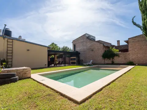 CASA EN VENTA 2 DORMITORIOS FISHERTON