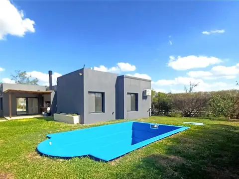 Casa en Alquiler 4 Ambientes con Pileta en San Ramón, Pilar del Este